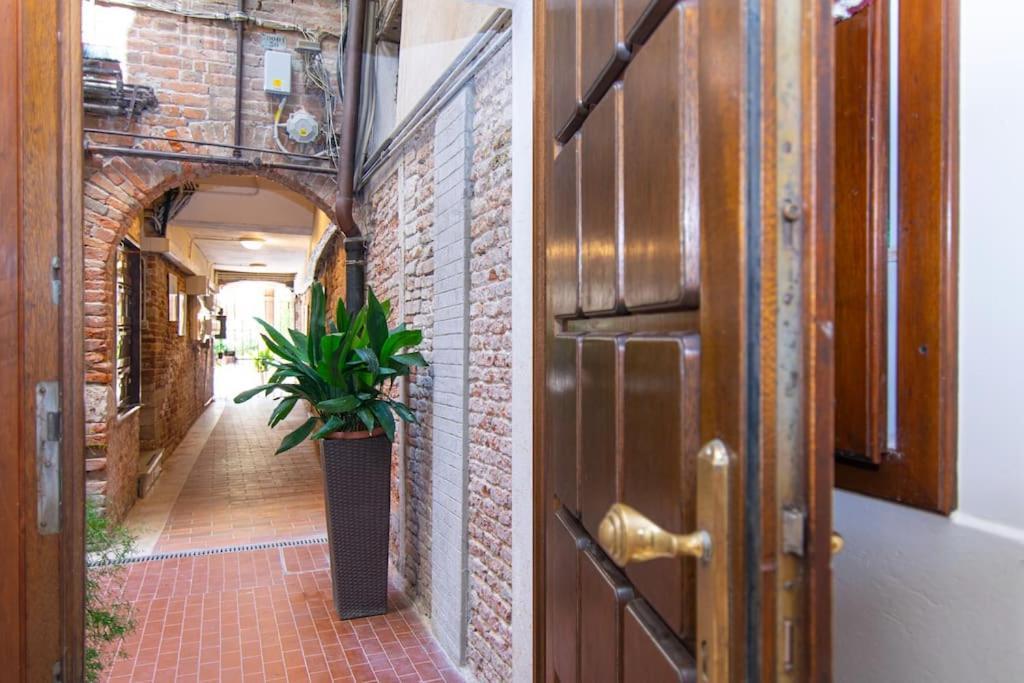 Residence Alma - Rialto Bridge Venice Exterior photo